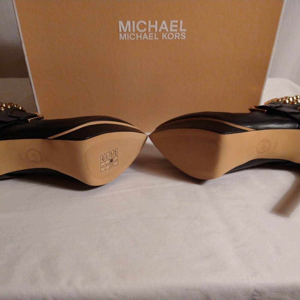 MICHAEL KORS  BRYN STUDDED LEATHER BOOT (**BRAND NEW**) - Picture 4 of 8